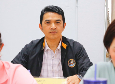 การประชุมคณะอนุกรรมการส่งเสริมและพัฒนาอาชีพตามนโยบายที่ดินแห่งชาติ (คทช.) สำนักงานสหกรณ์จังหวัดนครศรีธรรมราช ครั้งที่ 1/2568 โดยมีหัวหน้าส่วนราชการ และหน่วยงานเอกชนที่เกี่ยวข้อง พร้อมด้วย นายศิวกร ศรีภักดี สหกรณ์จังหวัดนครศรีธรรมราช คณะทำงานและเลขานุการ ... พารามิเตอร์รูปภาพ 34